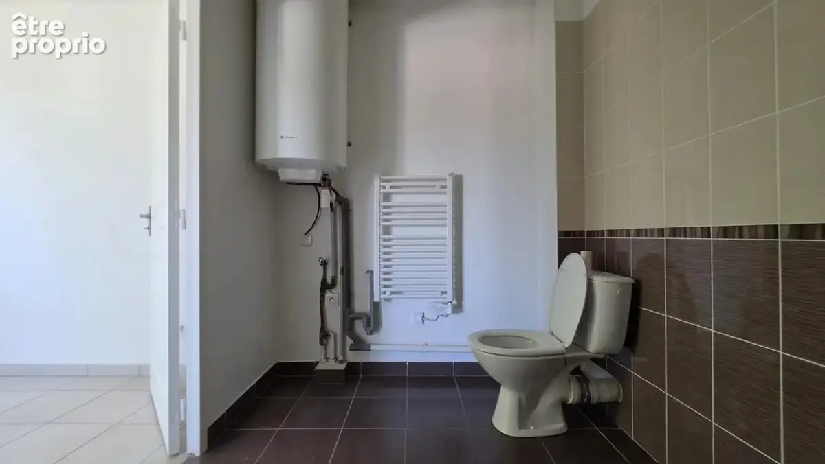 Studio de 27,60 m² - parking en sous-sol - Secteur Eglise - photo 6