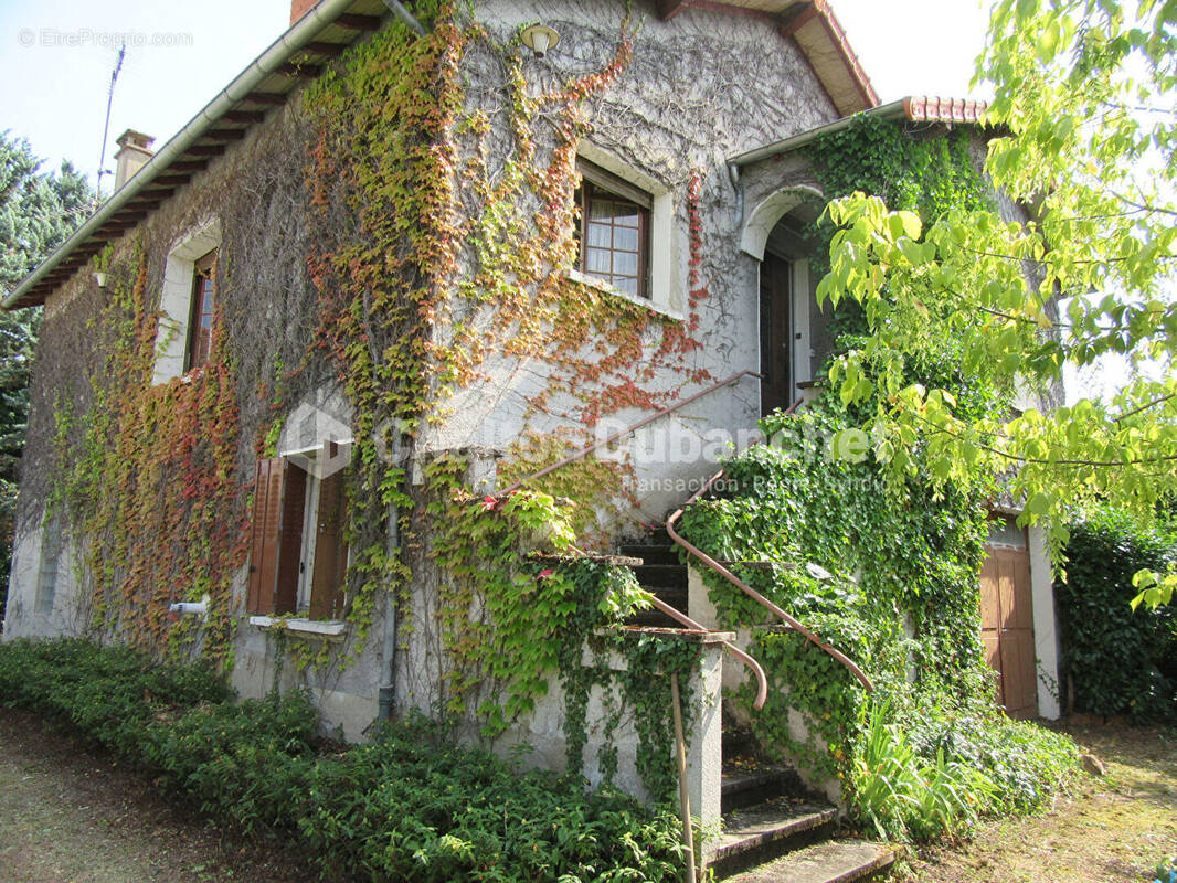 Maison à RIORGES