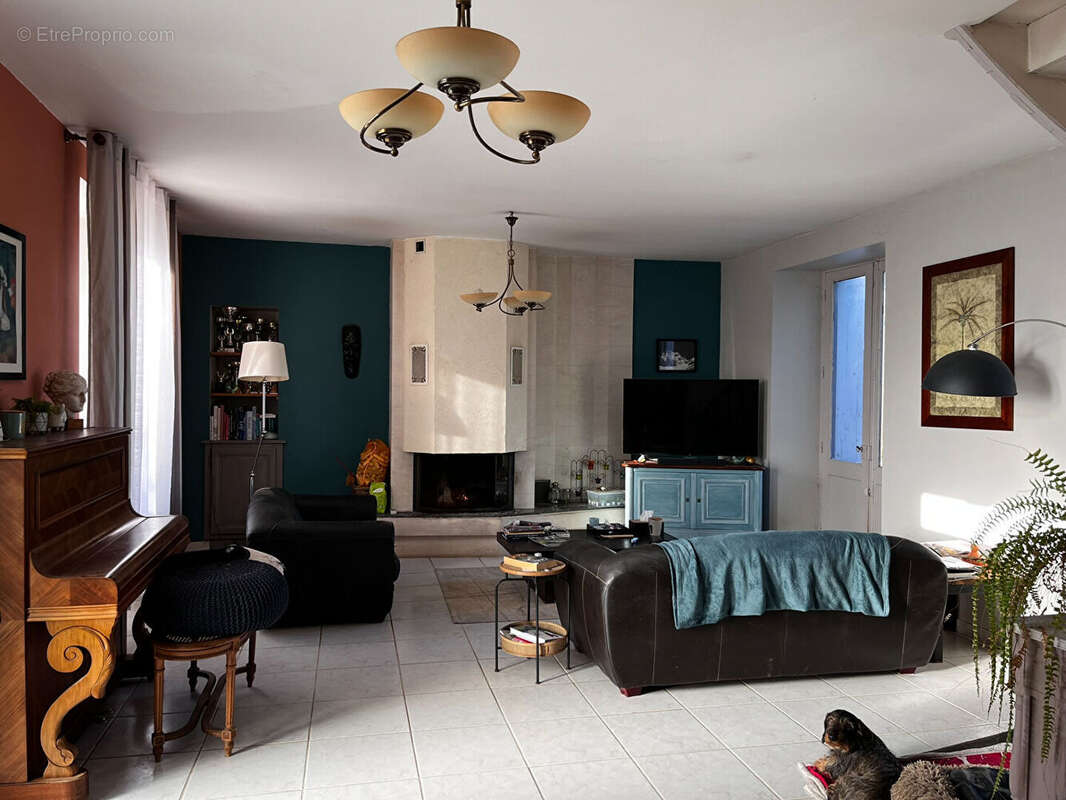 Maison à VOUNEUIL-SUR-VIENNE