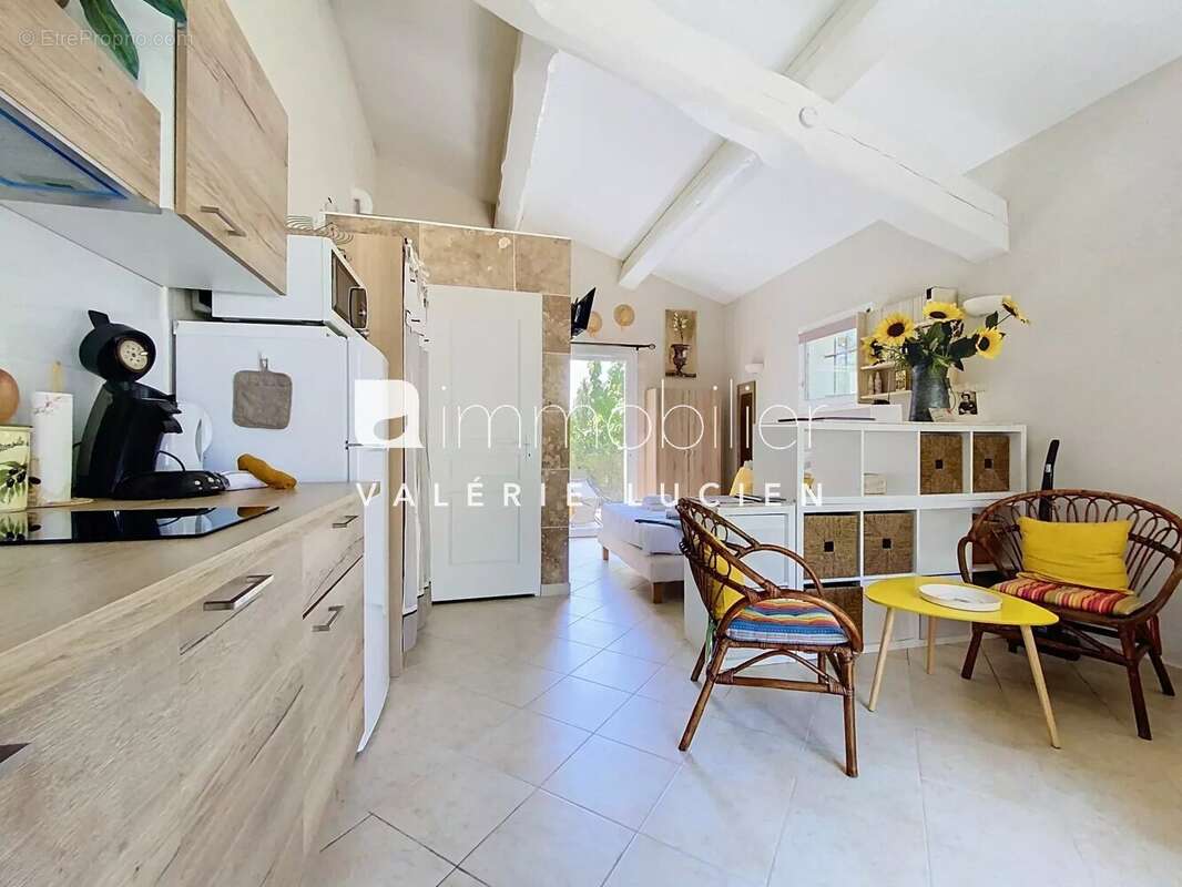 studio en résidence privée avec piscine à ST Rémy - photo 2