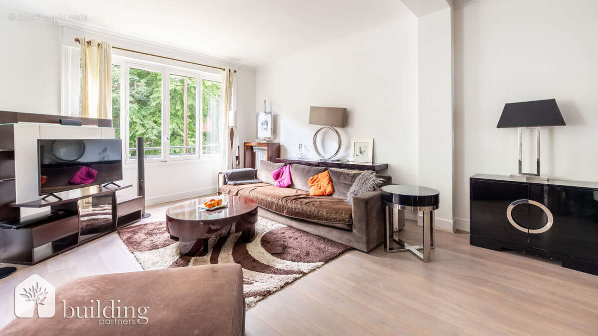 Appartement à NEUILLY-SUR-SEINE