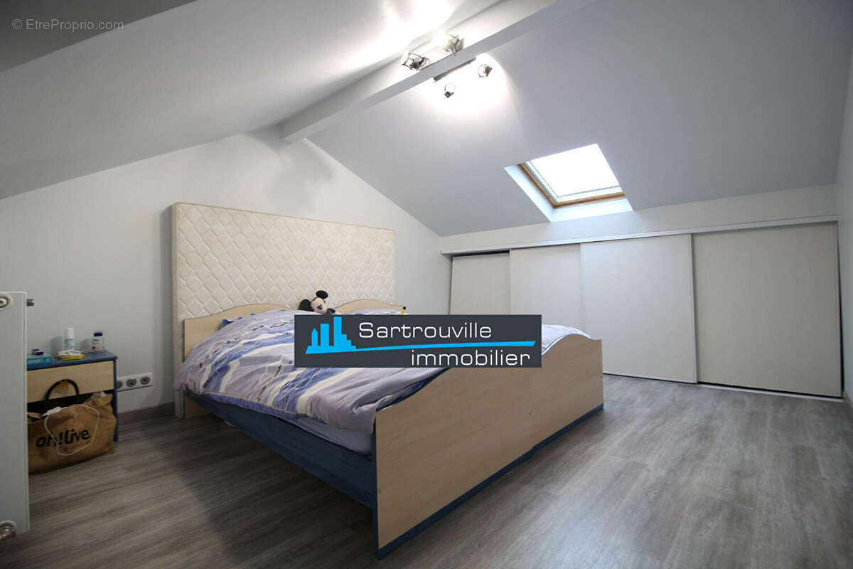Maison à SARTROUVILLE