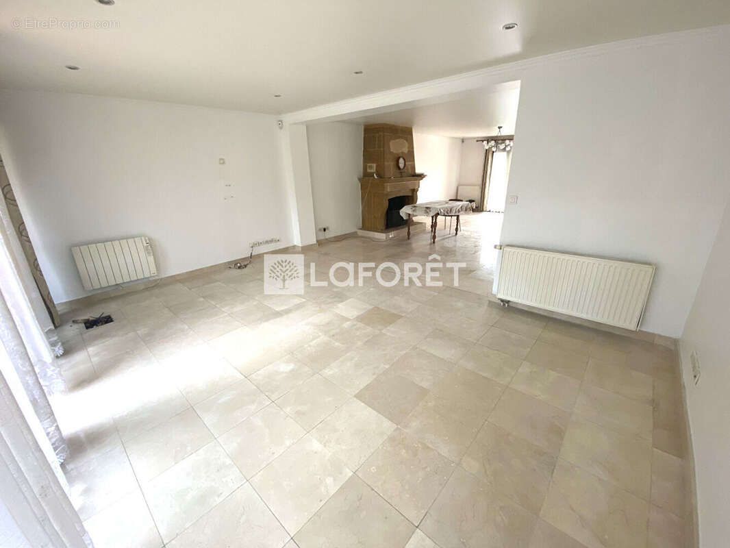 Maison à LIVRY-GARGAN