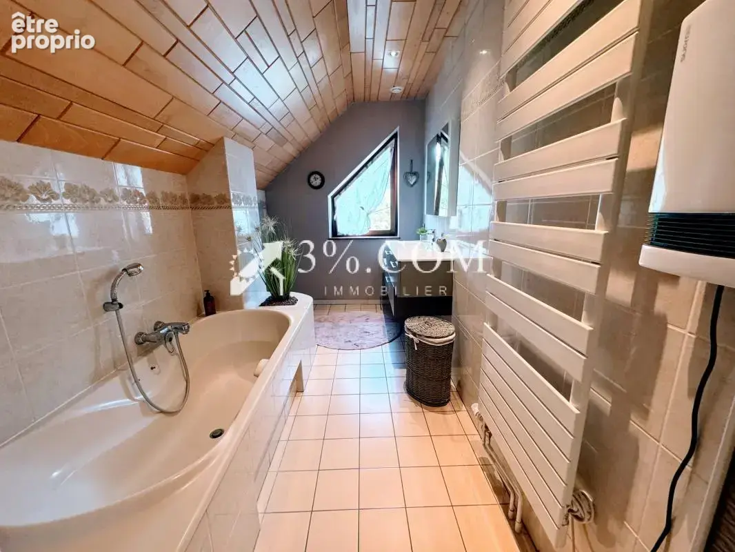 3%COM Belle maison avec piscine sur 10 ares - photo 14