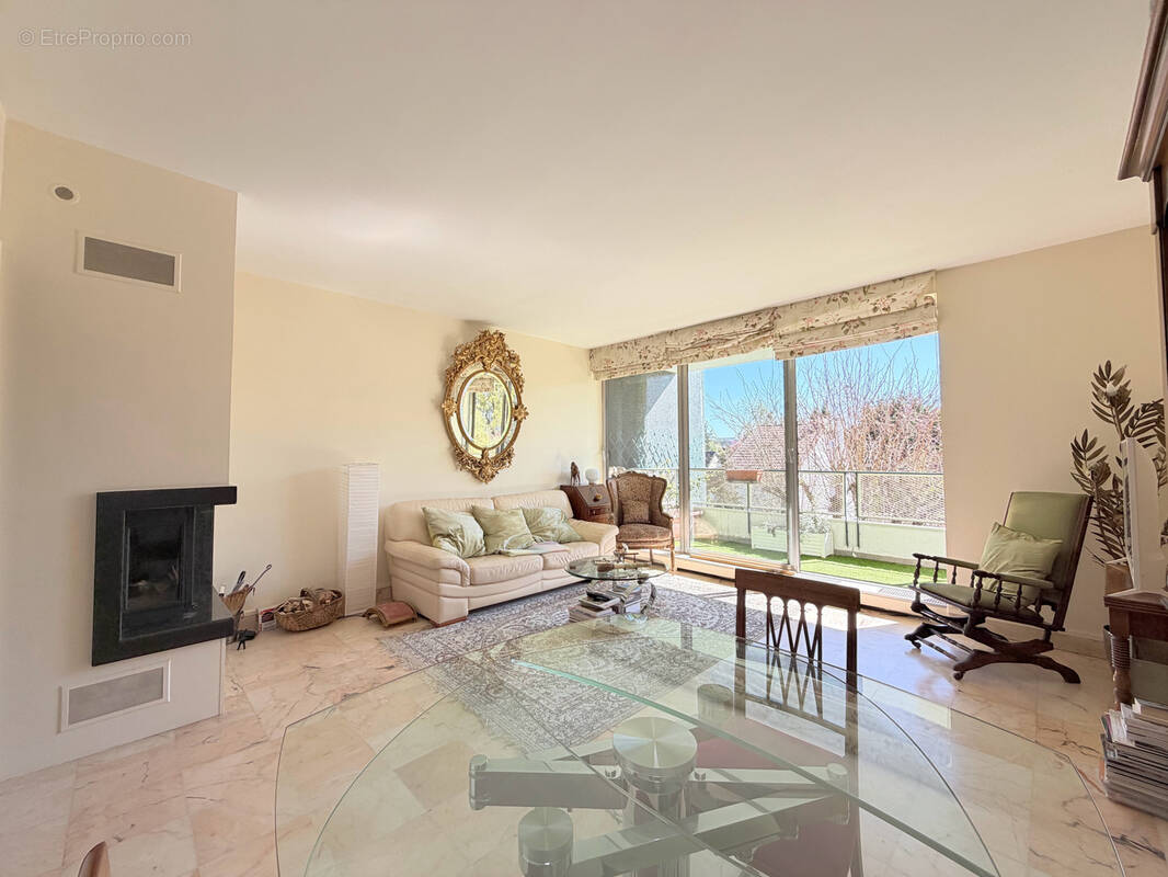 Appartement à RUEIL-MALMAISON