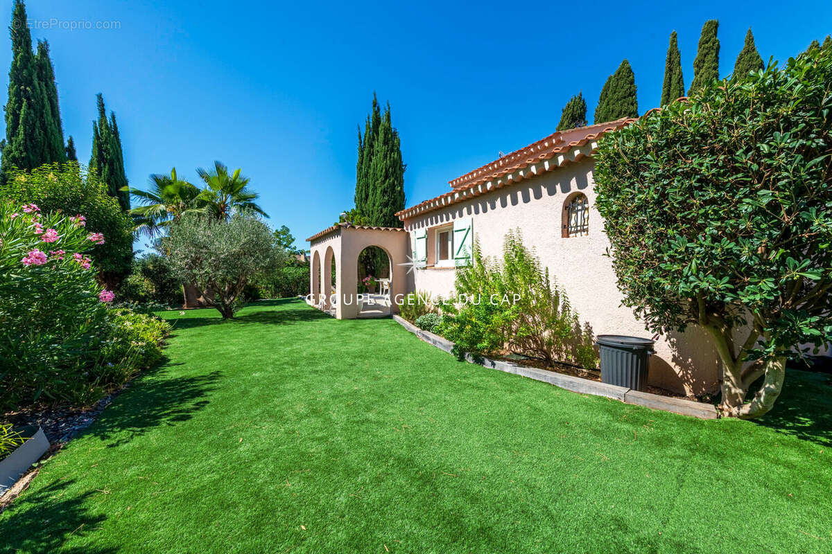 Villa valescure proche centre commercial a pieds - photo 2