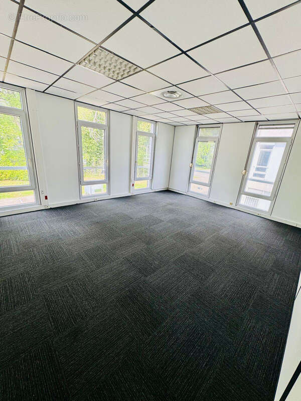 Commerce à SAINT-MARTIN-LE-VINOUX