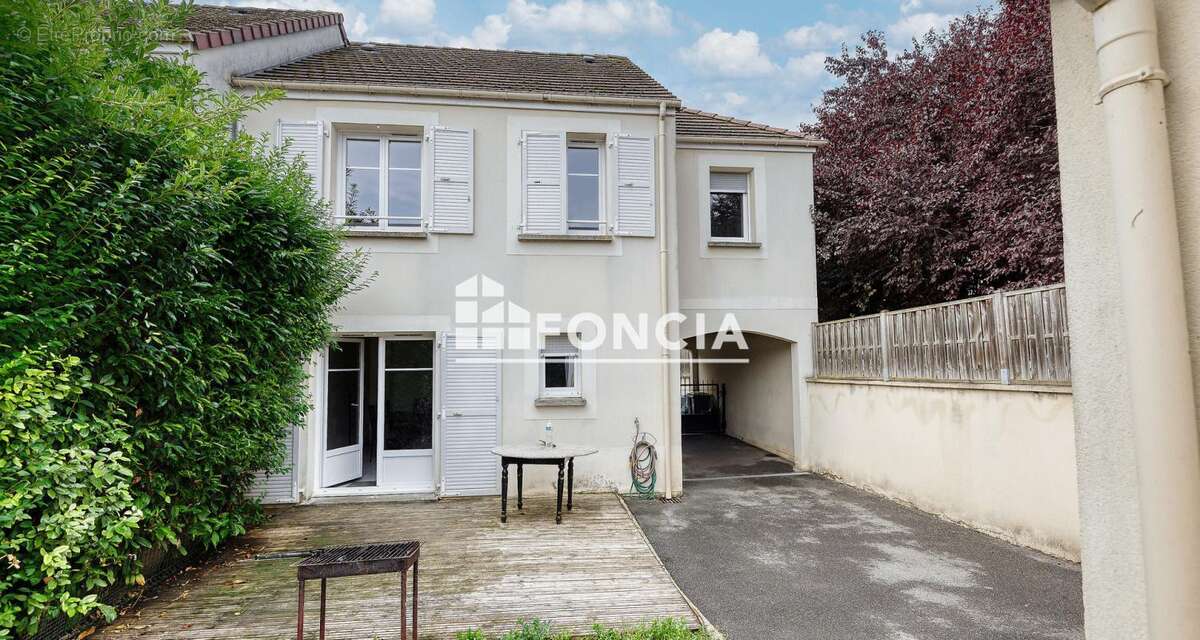 Maison à BALLANCOURT-SUR-ESSONNE