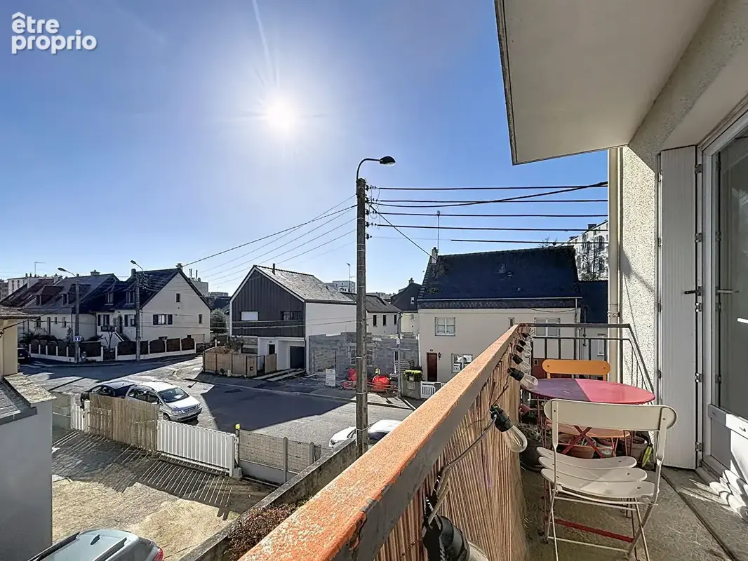 2 pièces - à vendre - balcon - parking - Rennes quartier Cleunay - photo 2