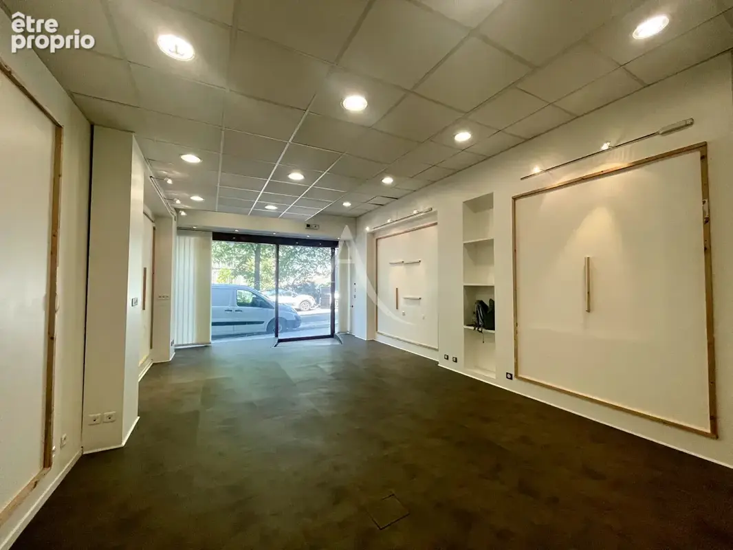 Photo Commerce à Clermont-Ferrand au prix de 175 000€