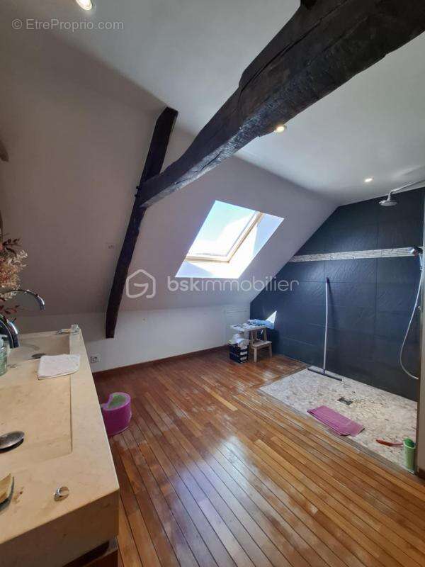 Maison à CARROUGES