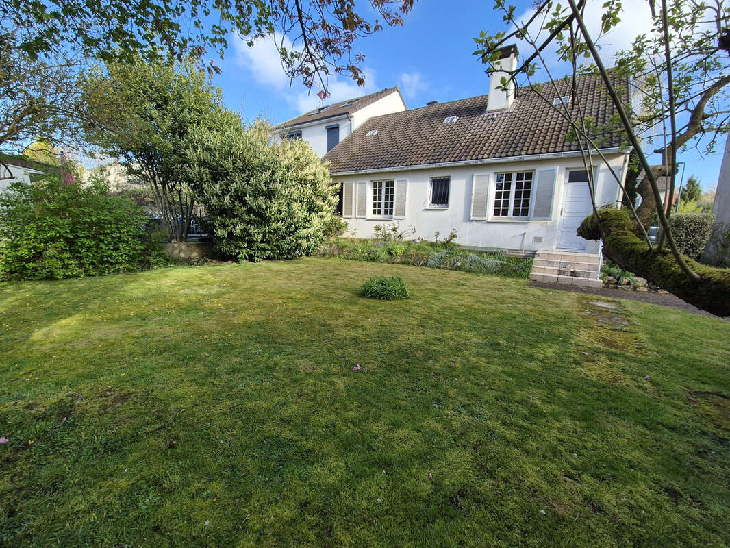 Maison à JOUY-EN-JOSAS