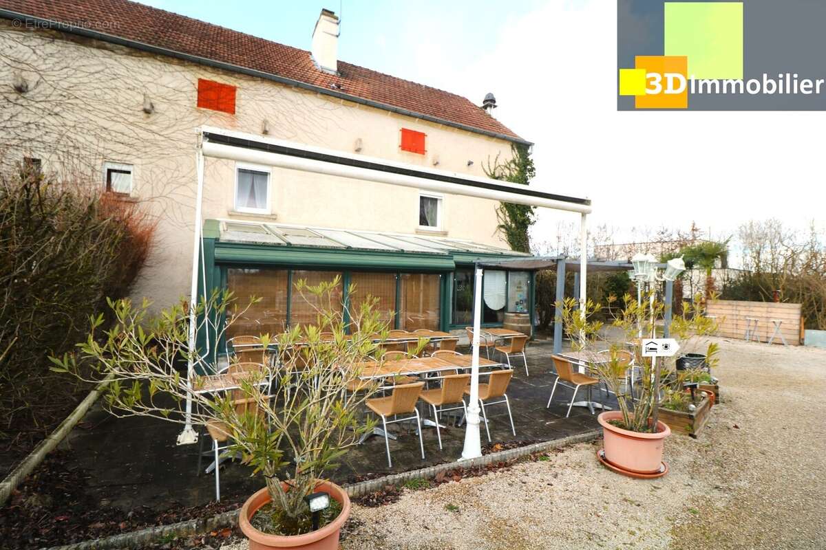 Commerce 250 m² à Dole  - photo 5