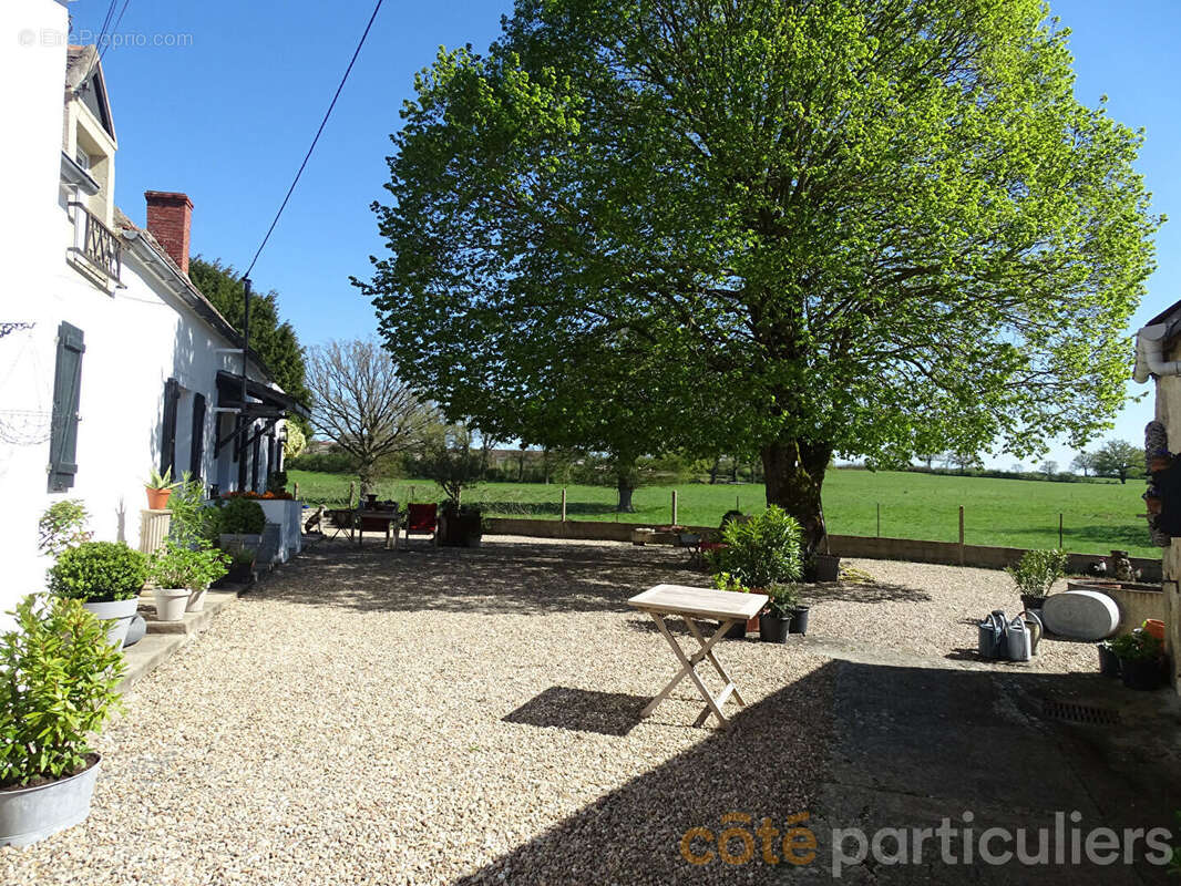 Maison à LE CHATELET