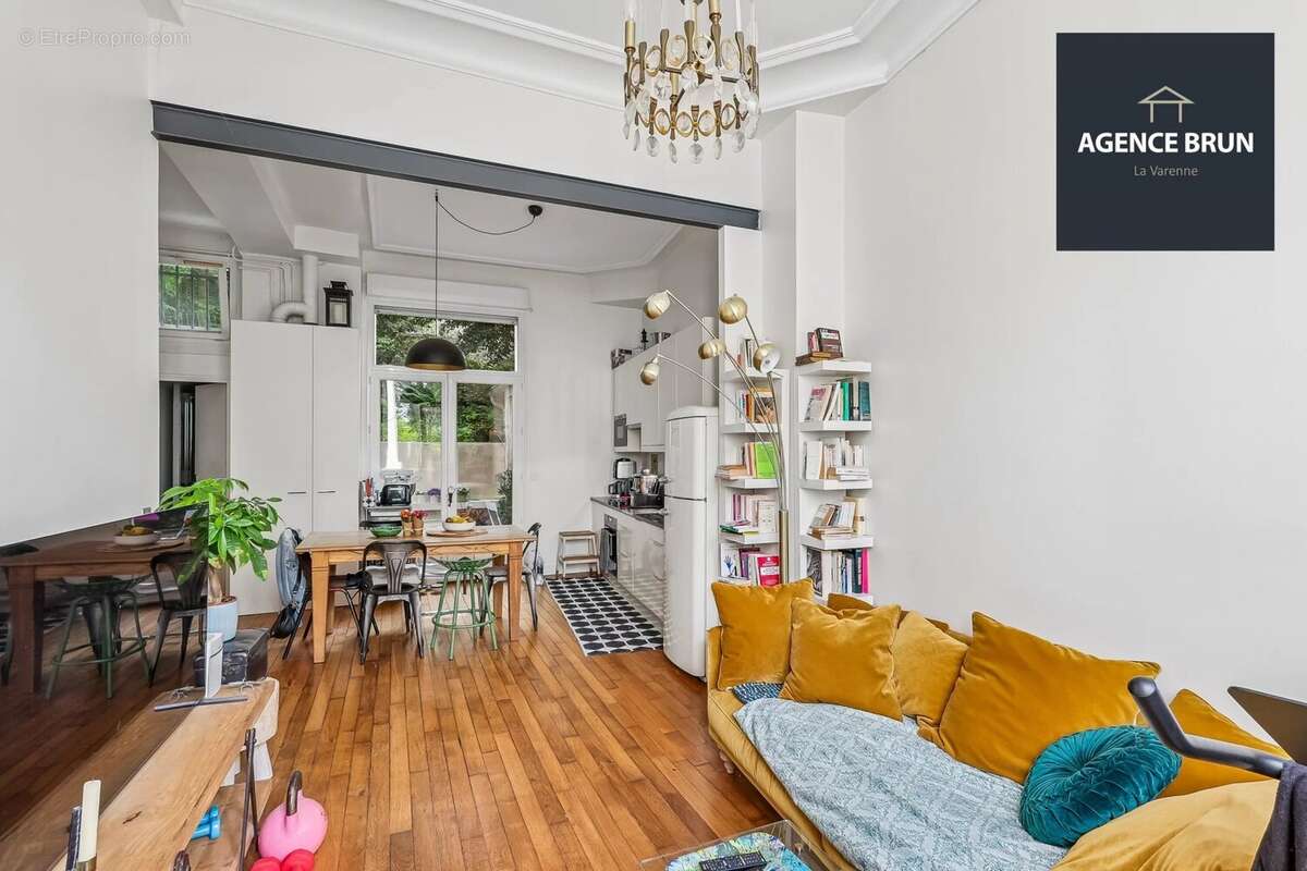 Appartement à SAINT-MAUR-DES-FOSSES