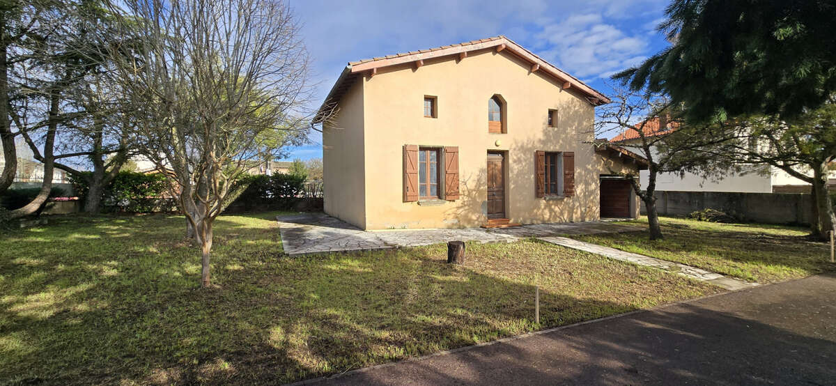 Maison à FENOUILLET