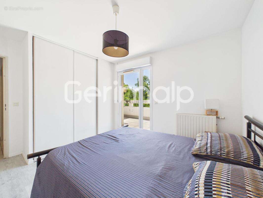 Vente - Appartement - 3 pièces + cuisine - 69,40 m² - 430 000 € - photo 9