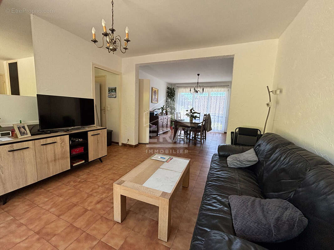 Immeuble 184m² à saint-étienne-au-mont - photo 4