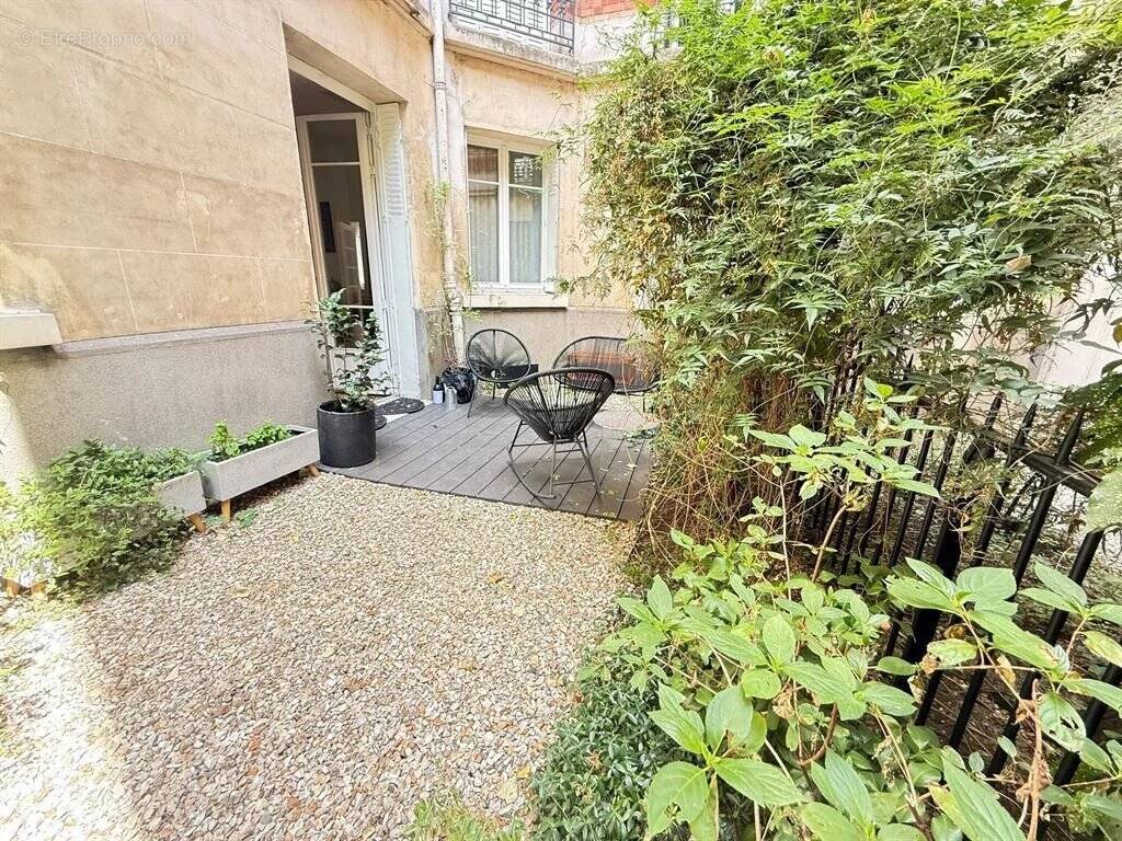 Appartement à PARIS-15E