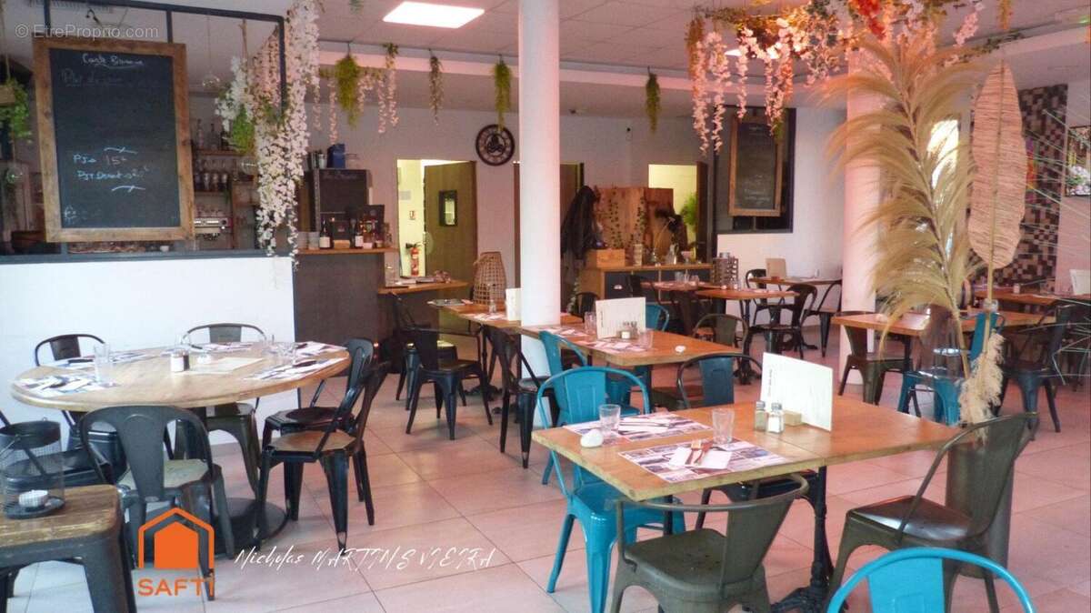 Photo 8 - Commerce à LA CALMETTE