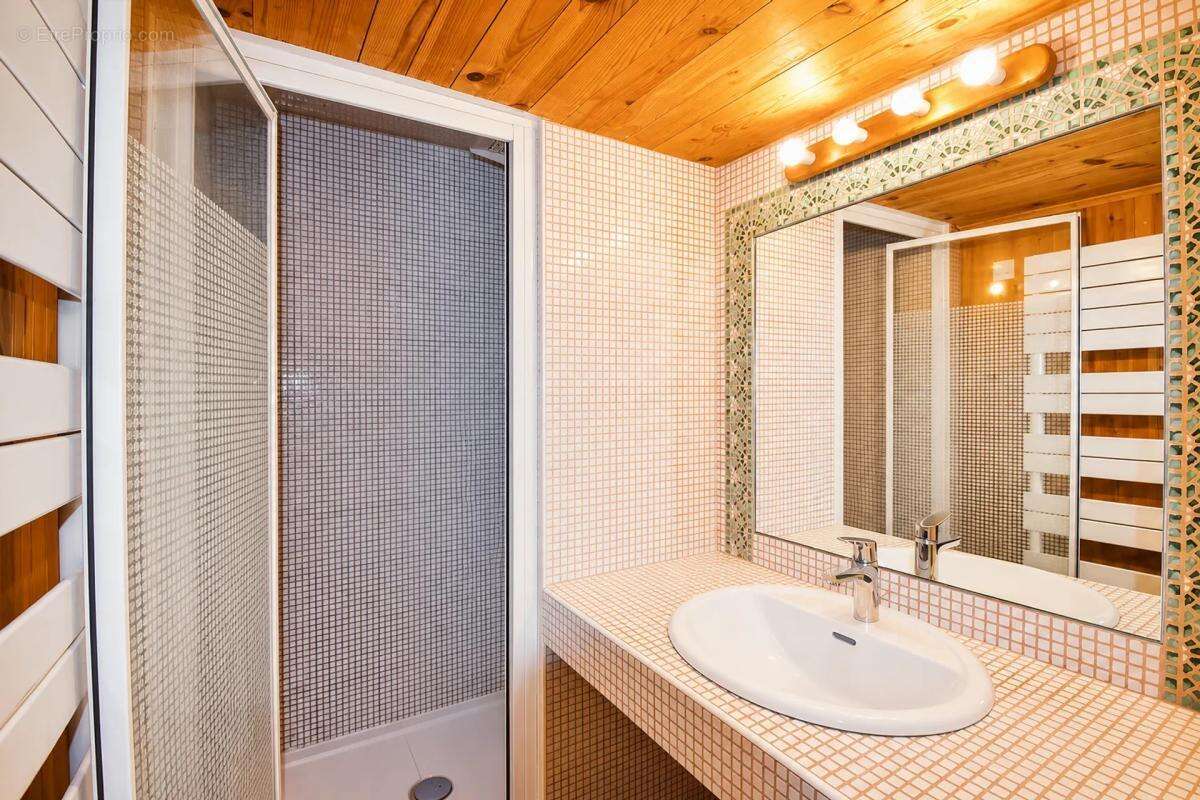 Maison familiale de 319 m² à Saintigny, 10 pièces - photo 8