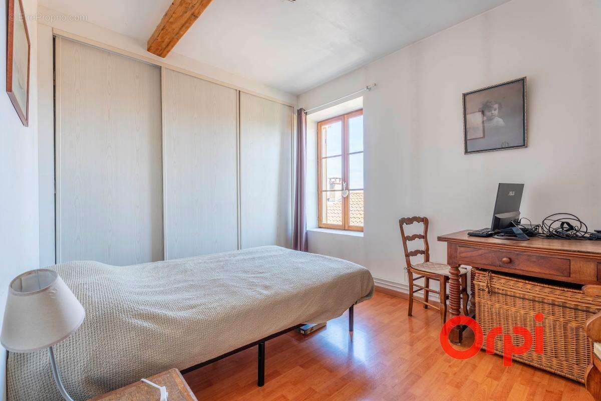 Maison familiale de caractère de 158 m² avec jardin, véranda, garage et cave - photo 11