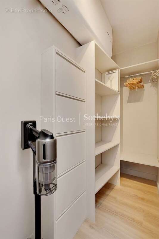 Appartement à PARIS-8E