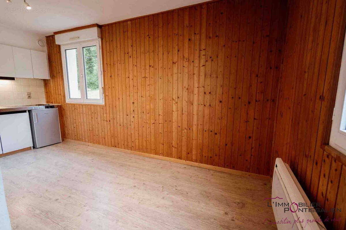 Appartement à BIANS-LES-USIERS