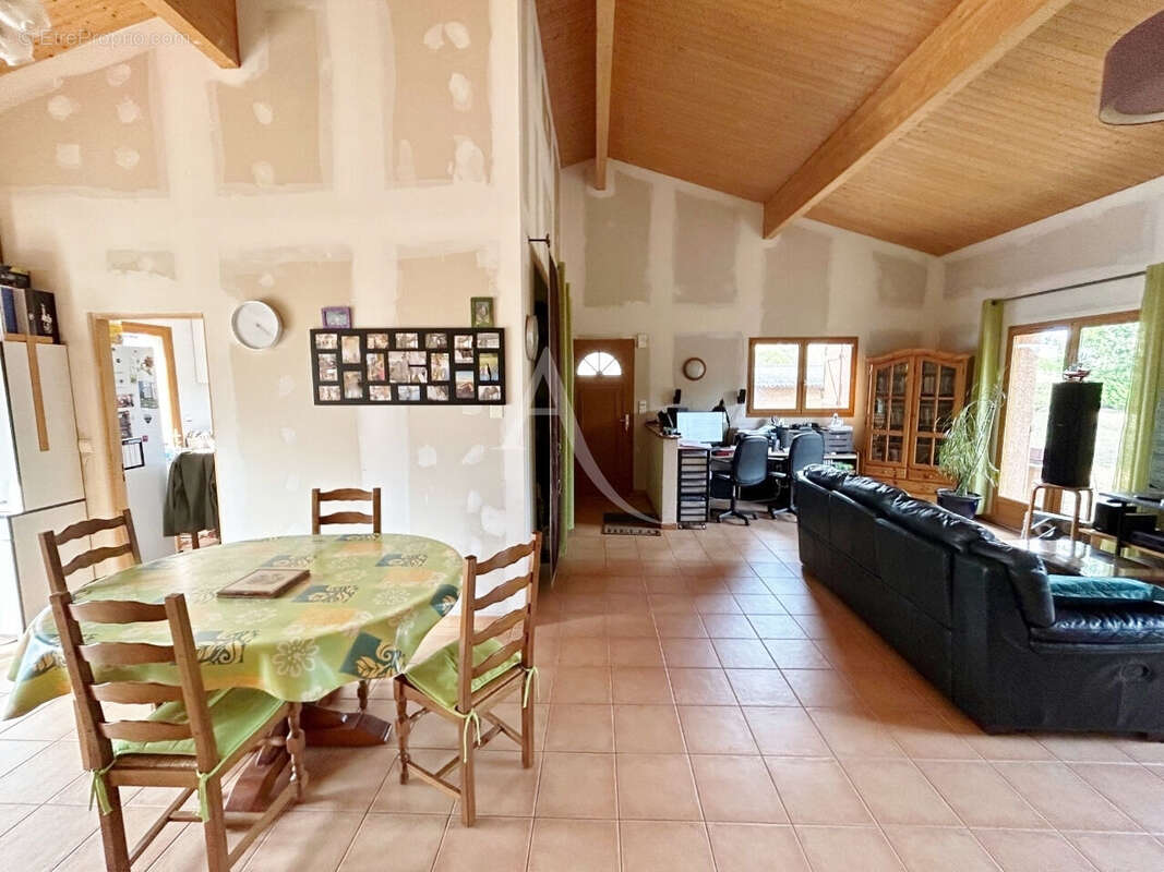 Maison à MERVILLE