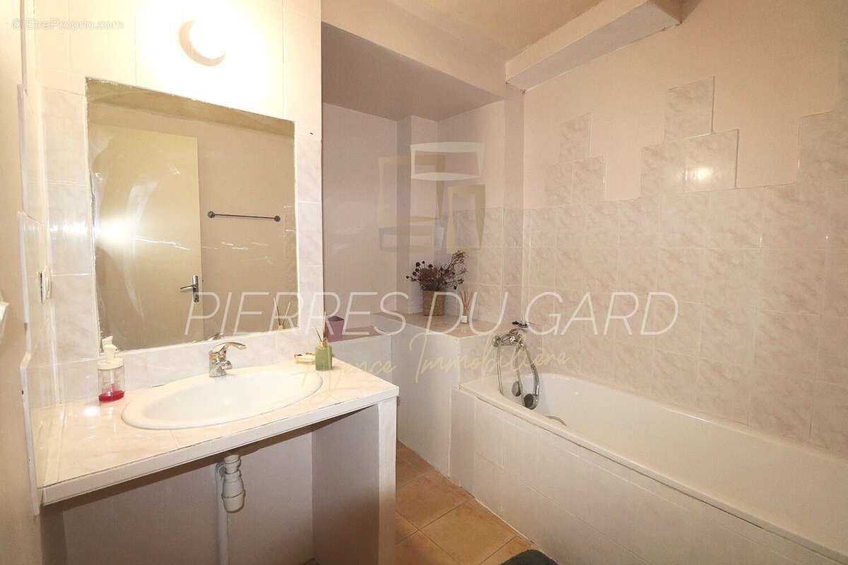 Maison à SAINTE-ANASTASIE