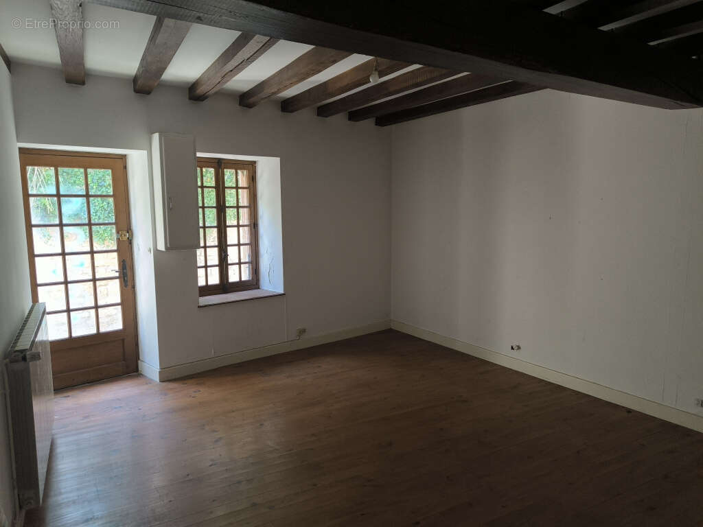 Maison à MOULINS-ENGILBERT