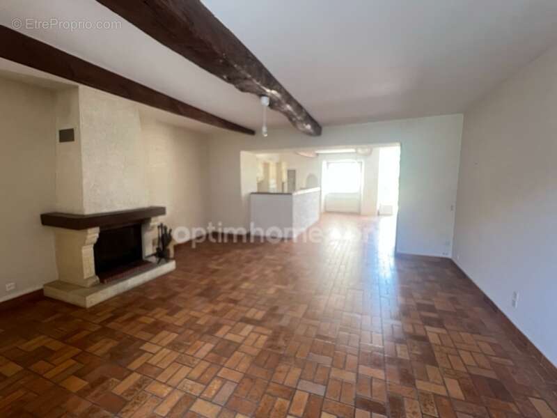 Maison à MORTAGNE-SUR-SEVRE