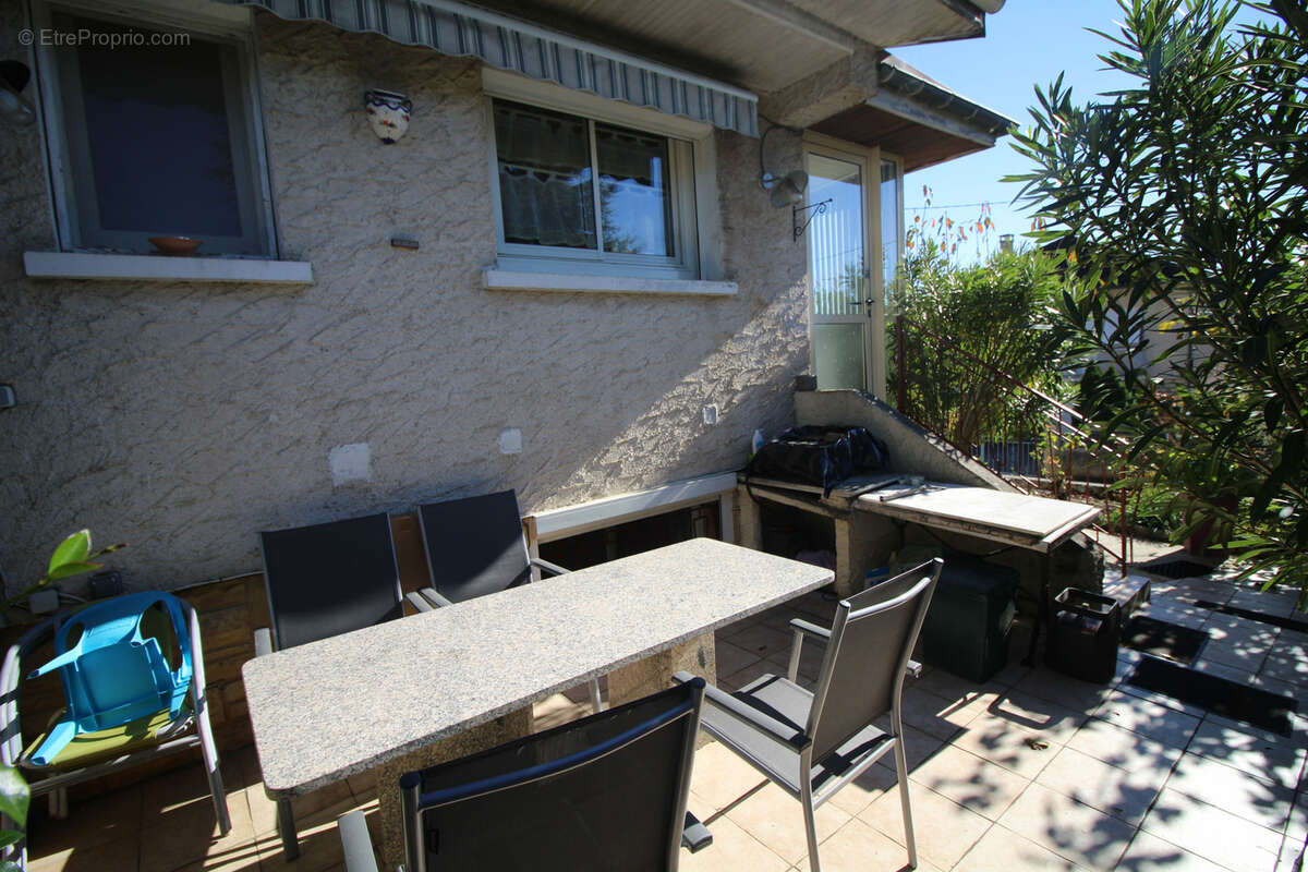 Maison à PUY-L'EVEQUE