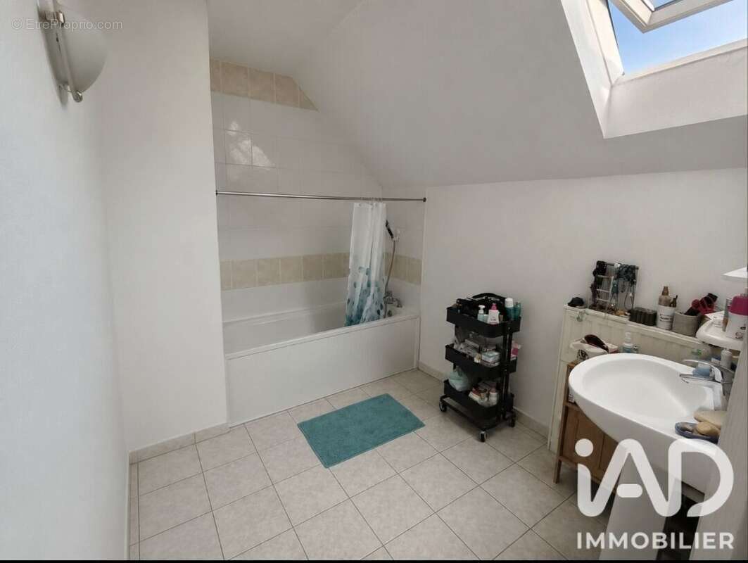 Maison 82 m² à Amboise  - photo 8