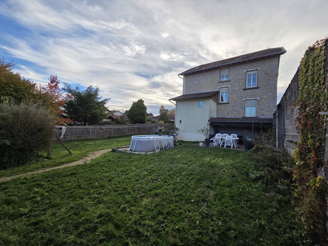 n°1 - Maison à SAINT-LEONARD-DE-NOBLAT