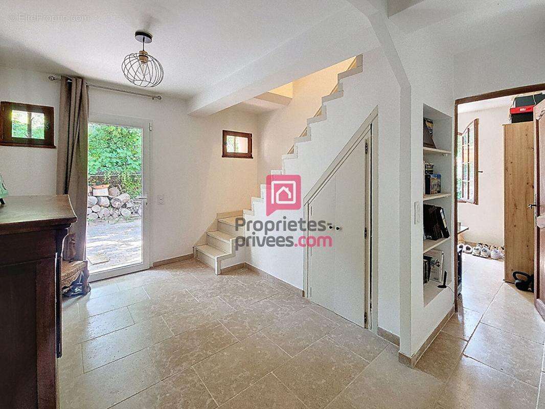 Villa de caractère- La Motte 9 pièces-226 m2- PISCINE- GARAGE - photo 8