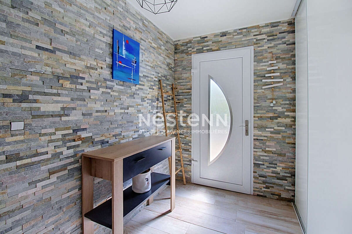 A VENDRE - Maison Le Luc 4 pièces 107 m2  - Terrain de 449m2 - photo 2