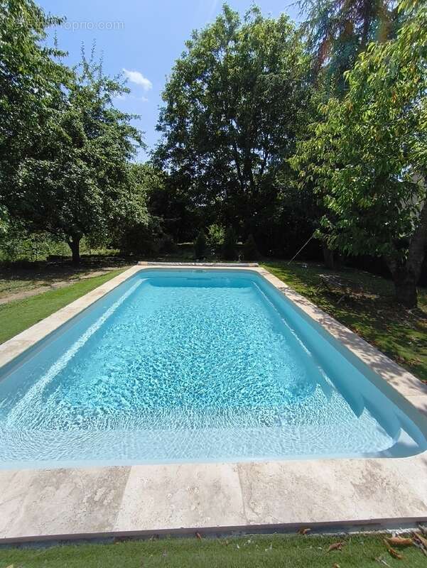 Maison 222 m² à Nesles-La-Vallee  - photo 14