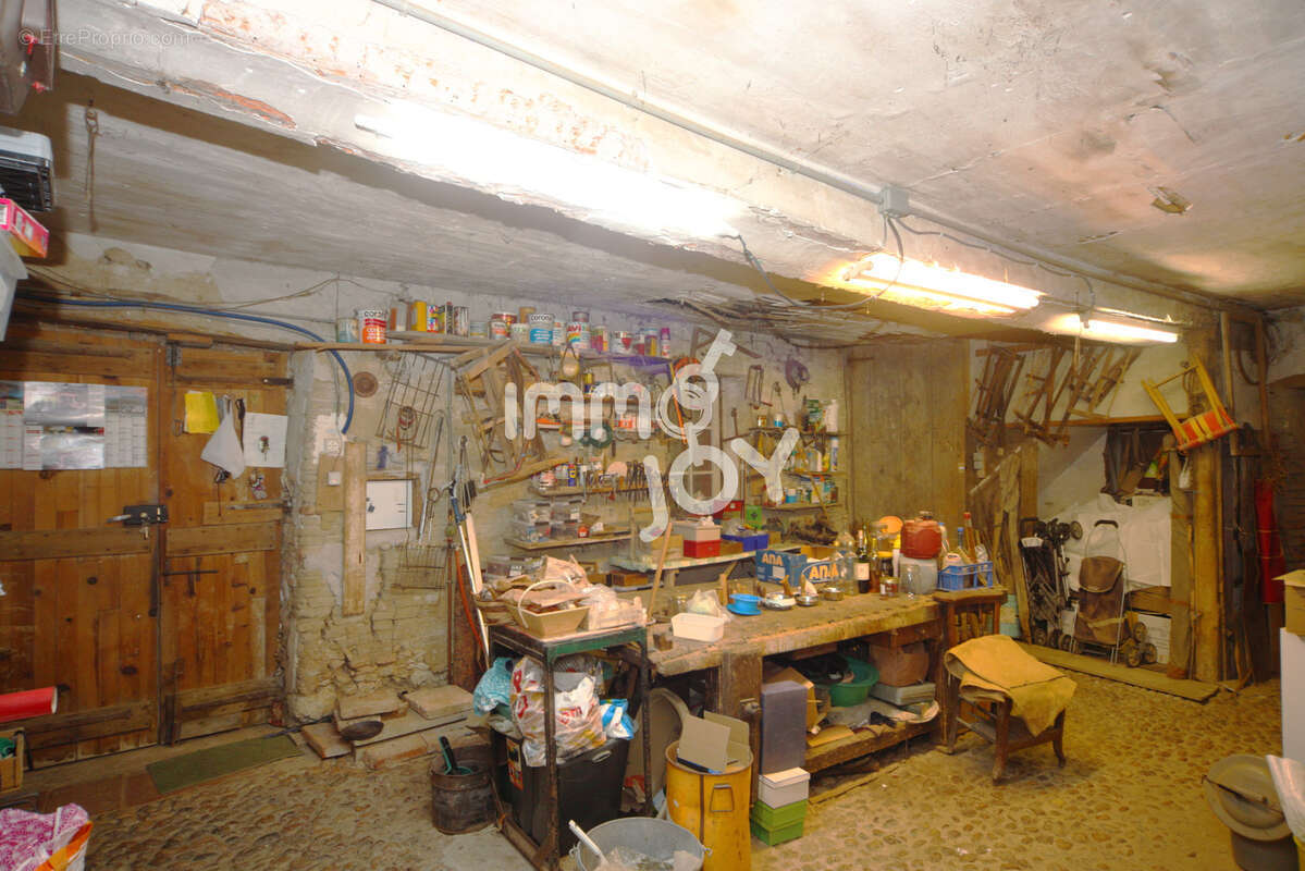 Vue Pyrénées, maison de Maitre, 200m2, nombreuses dépendances. - photo 14