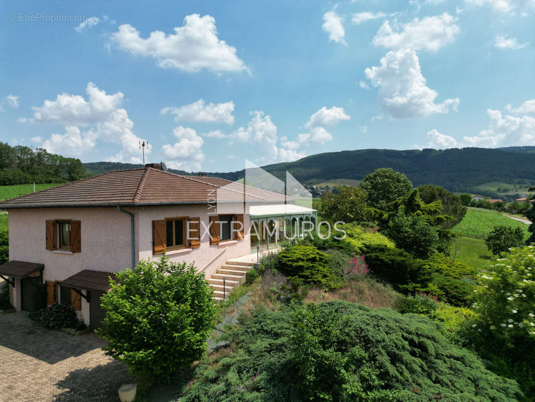 Maison à SAINT-PIERRE-LA-PALUD