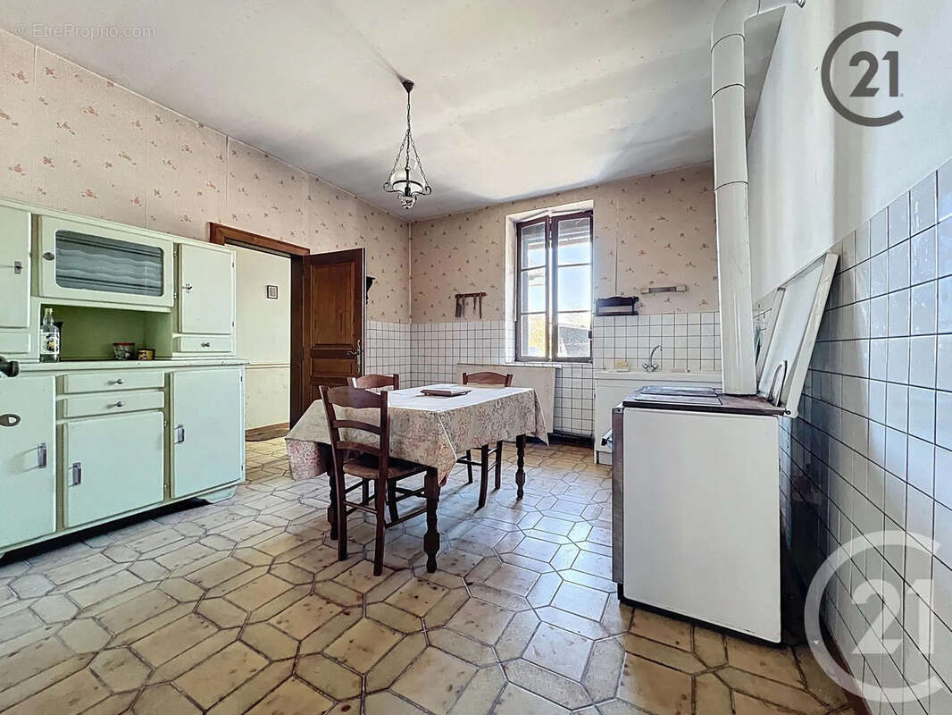 Maison à SAINT-QUENTIN-LE-PETIT