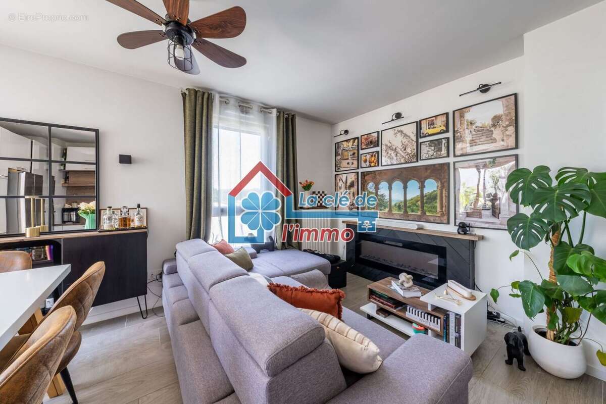 Appartement à MOISSY-CRAMAYEL