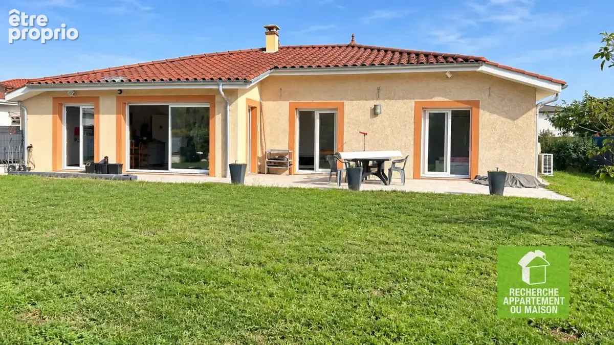 Belle villa de plain-pied de 110 m² à Tignieu-Jameyzieu calme absolu et vue imprenable sur étang - photo 12