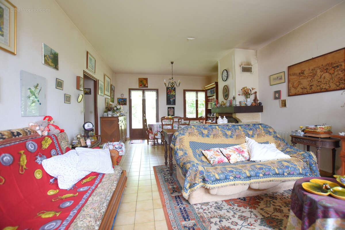 Maison à LES ESSARTS-LE-ROI