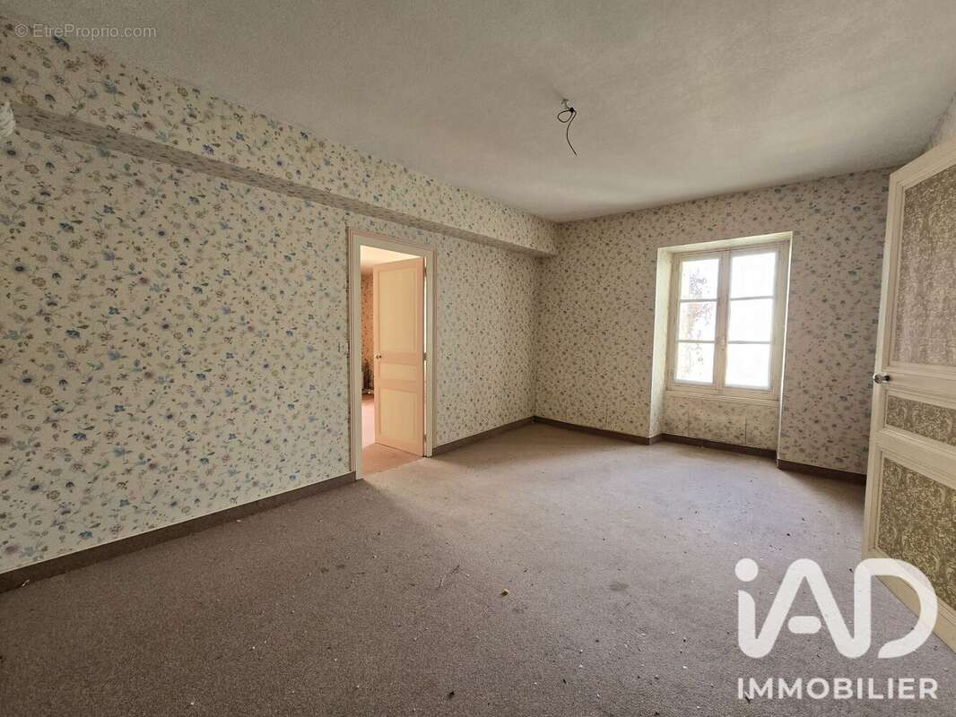 Maison 95 m² à Thouars  - photo 6