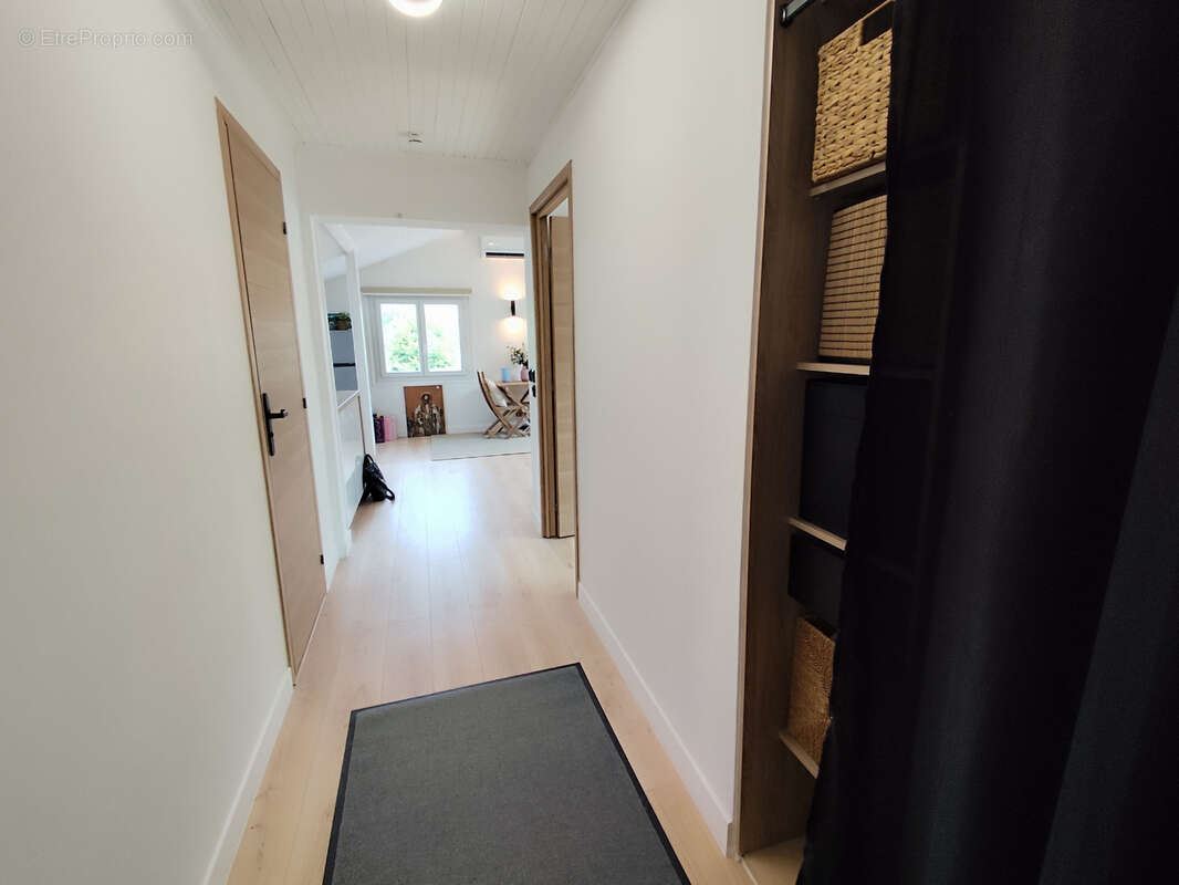 Appartement à MONTFERRAT