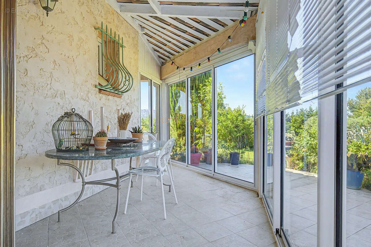 Maison à POURRIERES