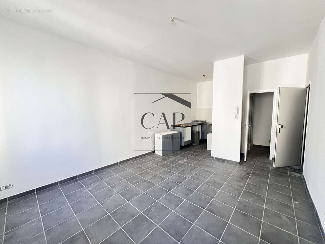 Appartement à MARSEILLE-3E