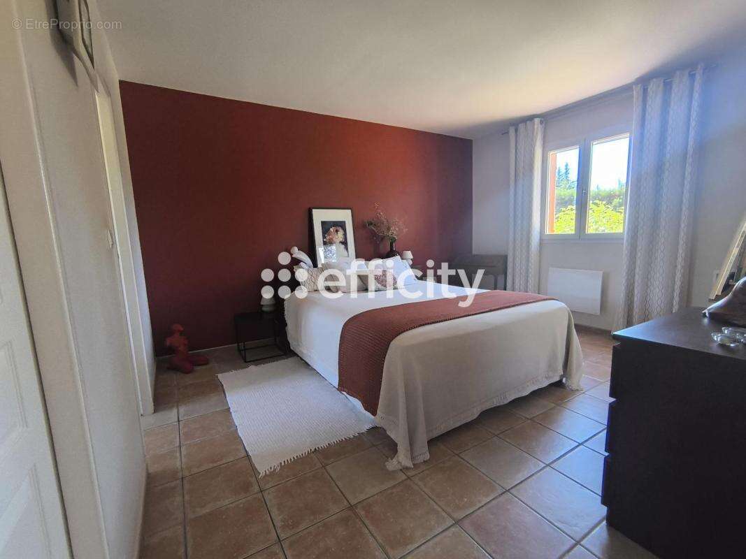 Maison 122 m² à Figanieres  - photo 13