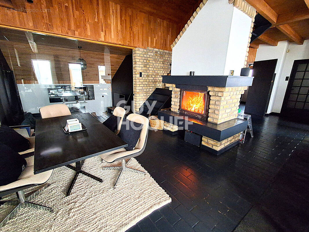 Maison à MONT-BERNANCHON